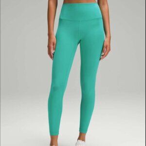 Green Lululemon leggings